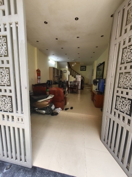 Bán nhà Yên Hòa, Cầu Giấy, 42m2 x 4T, MT 4.5m, 5.25 tỷ. Gần phố, ngõ nông rộng thoáng