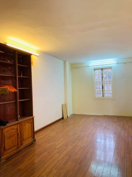 Bán Nhà Ngõ OTO Hoàng Cầu Đống Đa 50m 4T Mặt Tiền 6.5m. Giá 9.7 tỷ