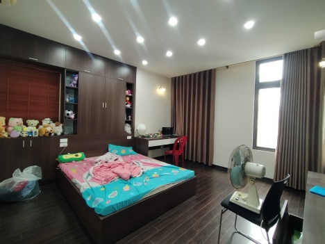 Nhà đẹp dân xây phố Thạch Bàn, lô góc, ô tô, kinh doanh sầm uất.