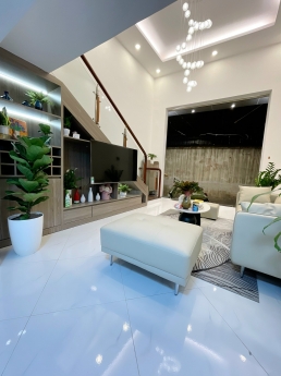 Nhà Phùng Khoang Triều Khúc Q. Thanh Xuân ô tô gần phố 40m2 x 5 tầng 4.4 tỷ