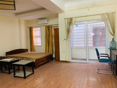 Bán Nhà Ngõ OTO Hoàng Cầu Đống Đa 50m 4T Mặt Tiền 6.5m. Giá 9.7 tỷ