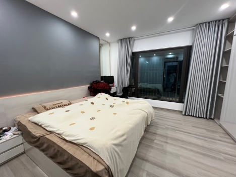 9 tỷ 350, 50m2, 6 tấng , thông sàn, Gara , LK Mặt phố Ngô Thì Nhậm, Hà Đông