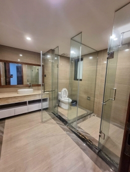 MẶT PHỐ- LÔ GÓC - Trung Kính 235m x 6t, MT 25m, giá 61 tỷ.