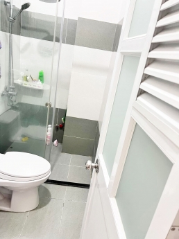 HẺM XE TẢI, GẦN UBND QUẬN 12, 4 TẦNG, KHU CAO TẦNG, 50M RA MẶT TIỀN.