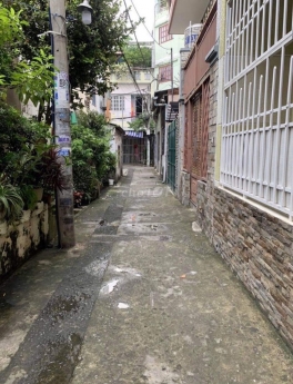Bán nhà 1 gác gỗ suốt hẻm 947 CMT8 Tân Bình DT đất 36m2