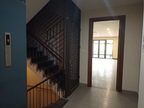 Cực hiếm MẶT PHỐ, Hàng Bài 250 m x 6 tầng, MT5,9 m, giá 169 tỷ