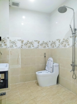Nhà MỚI ĐẸP Ở NGAY - Ô TÔ ĐẬU CỬA - 80M2 - Trường Thọ, TP Thủ Đức.
