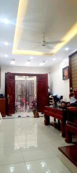 Chủ gửi bán nhà Ngọc Thụy 50m2 x 4 tầng, giá 5.49 tỷ, gần phố, nhà cực đẹp