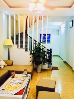 Bán nhà Đặng Tiến Đông Đống Đa 40M2x5T gần Ô TÔ 5Tỷ3