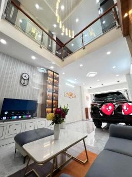 NHÀ TÔ HIẾN THÀNH, Q.10 – NGANG 5,6 M – TRUNG TÂM Q.10 – GIÁP QUẬN 1, Q3 - KINH DOANH ĐƯỢC – Chỉ