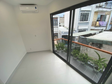 Bình Thạnh , Lê Quang Định , 3 Tầng BTCT mới , cách 1 căn ra HXH thông thương , chỉ 2tyx.