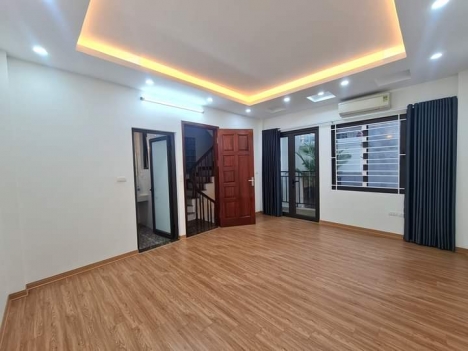 TRUNG TÂM ĐỐNG ĐA - PHÂN LÔ - OTO - NGÕ THÔNG - NỞ HẬU 50M.4T. MẶT TIỀN 6.5 CHỈ 9.7 TỶ.