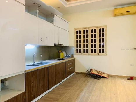 Bán Nhà Ngõ OTO Hoàng Cầu Đống Đa 50m 4T Mặt Tiền 6.5m. Giá 9.7 tỷ