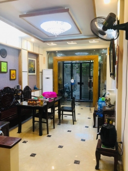 Chú em muốn bán nhà đất 50m2,ngang 4m,lô góc,ở luôn rất thích,gần ngõ Tây Sơn,Đống Đa,giá bán trên