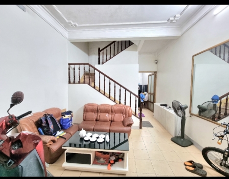 PHÂN LÔ Ô TÔ TRÁNH - KINH DOANH - HAI THOÁNG. NHÀ TRẦN QUỐC HOÀN, CẦU GIẤY 41M2, 5T, MT4M.