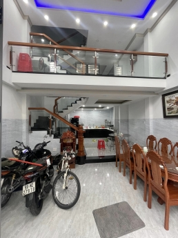 Cần bán nhà 1/ Cư Xá Ngân Hàng , 5.5 x 10.5 , full nội thất , chỉ 10.1 tỷ