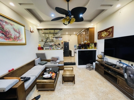 BÁN NHÀ PHỐ TRẦN KHÁT CHÂN: 42M2, 5 TẦNG, 4 NGỦ, MT 5M, Ô TÔ ĐỖ 10M, NHỈNH 5 TỶ.