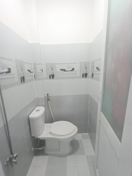 NHÀ PHÚ NHUẬN-HCM - SÁT MẶT TIỀN - NHÀ 2 TẦNG MỚI ĐẸP - NGANG 7M - 6 TỶ