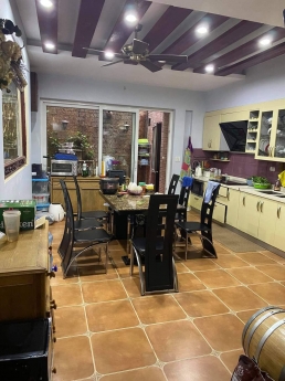 Ô TÔ, CĂN GÓC, NÚI TRÚC 84 m x 6 tầng. MT5,6m giá 15.5 tỷ.