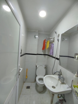 Bán Nhà Mặt Phố Trung Kính - 5 Tầng - Kinh Doanh - Cho Thuê - Ô tô tận nhà. Liên Hệ: