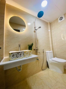 [Siêu hiếm]Nhà đẹp ở ngay ngõ 445 Lạc Long Quân, oto đỗ cửa, 33m/5tầng/5.2tỷ