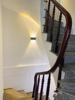[Siêu hiếm]Nhà đẹp ở ngay ngõ 445 Lạc Long Quân, oto đỗ cửa, 33m/5tầng/5.2tỷ