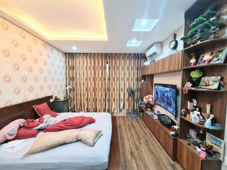 Bán nhà Phùng Chí Kiên DT 60m2, Phân lô, 2 thoáng, 2 Ô tô tránh, Kinh doanh, Sát phố