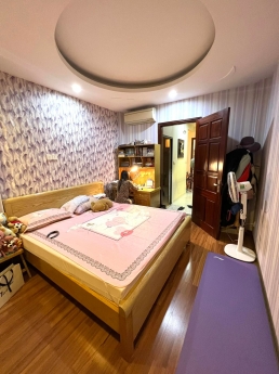 Siêu Hót Quan Thổ Đống Đa hào nam. LO GOC OTO KINH DOANH. 41m2 3 tầng mặt 4.2m. giá cho không. 6ty