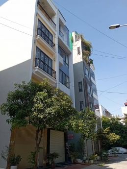Chính chủ cần tiền bán gấp nhà phân lô khu Ngô Thì Nhậm, Hà Đông, 40m2, 5 tầng, mt 4m, kinh doanh