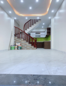 Ngõ 173 Hoàng Hoa Thám Bán Nhà 5 tầng, 35m2, 3 ngủ nhà mới xây, nhỉnh 4 tỷ