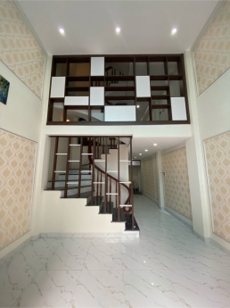 BÁN NHÀ PHỐ TÂY SƠN: 44M2, 5 TẦNG, 3 NGỦ, MT 4M NGÕ 3 GÁC THOÁNG, 20M RA PHỐ. 3.9 TỶ