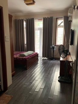 Ô TÔ, CĂN GÓC, NÚI TRÚC 84 m x 6 tầng. MT5,6m giá 15.5 tỷ.