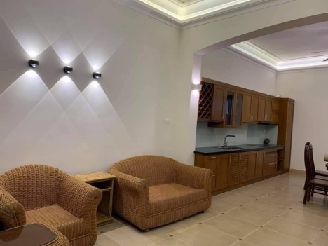 CĂN GÓC, Ô TÔ ĐỖ, CÁT LINH 86m x 5 tầng, MT 5,5m, giá 15,8 tỷ.