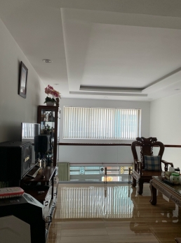 Gấp Bán Giá Rẻ 4 Tầng BTCT , Hẻm xe tải né , Cầu vượt Ngã tư Ga , THạnh lộc , Q12 , sát gò vấp.