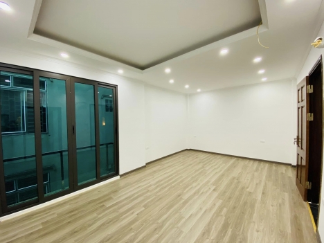 BÁN NHÀ PHỐ CHÍNH KINH DT 44M2 6 TẦNG MT 4.2M GIÁ 7.1 TỶ NHÀ MỚI THANG MÁY GẦN OTO