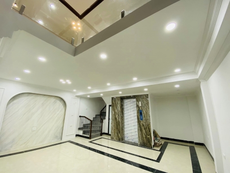 BÁN NHÀ PHỐ CHÍNH KINH DT 44M2 6 TẦNG MT 4.2M GIÁ 7.1 TỶ NHÀ MỚI THANG MÁY GẦN OTO