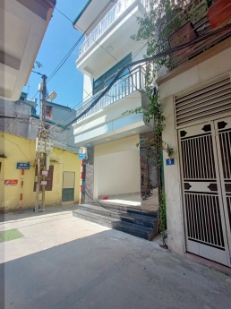 Bán nhà Bồ Đề Long Biên 53m MT 5m 4.5 Tỷ
