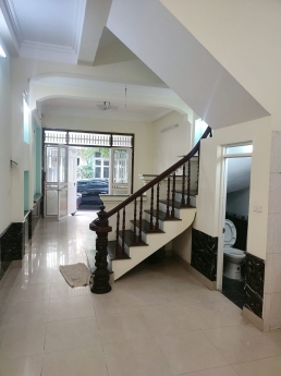 Chính chủ cần tiền bán gấp nhà phân lô khu Ngô Thì Nhậm, Hà Đông, 40m2, 5 tầng, mt 4m, kinh doanh