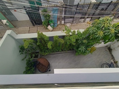 Cần Bán Nhà Ngang 7m, 128m2, Chỉ Với 72trm2, Xe Hơi Đỗ Cửa, Huỳnh Tấn Phát, Trung Tâm Quận 7.