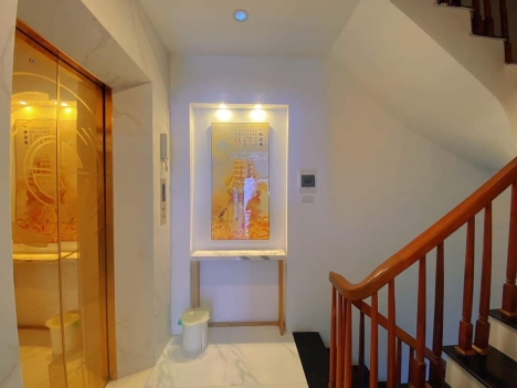 Bán nhà Phố Nguyễn Hoàng, Kinh Doanh, Ô tô tránh, thang máy,60m2x7T