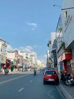 NHÀ PHÚ NHUẬN-HCM - SÁT MẶT TIỀN - NHÀ 2 TẦNG MỚI ĐẸP - NGANG 7M - 6 TỶ