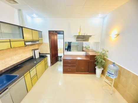 BÁN NHÀ NGUYỄN KIỆM 45M2 NỞ HẬU 4,2 M 2 TẦNG ĐẸP LUNG LINH FULL NỘI THẤT XIN 3.75 TỶ.