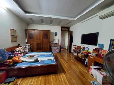 Lô góc, ÔTÔ 15m, Văn Cao 76m x 5 tầng, MT 6m, giá 8.3  tỷ.