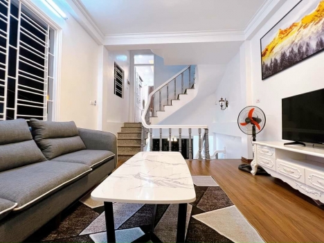 BÁN NHÀ PHỐ ĐỊNH CÔNG THƯỢNG: 37M2, 4 TẦNG, 3 NGỦ, LÔ GÓC, Ô TÔ ĐỖ TRƯỚC MẶT. HƠN 6 TỶ