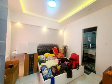 Hàng ngon NGÔ GIA TỰ .Q 10_ 4 tầng giá 10 tỷ