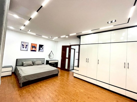 Bán nhà phố Tạ Quang Bửu  ,43m2 x 5 tầng, nhà mới xây, nhỉnh 4 tỷ