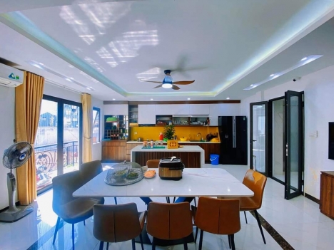 Bán nhà Phố Nguyễn Hoàng, Kinh Doanh, Ô tô tránh, thang máy,60m2x7T