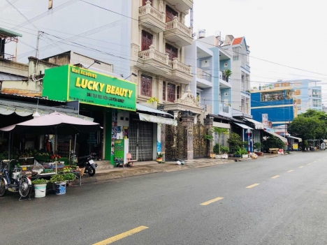 Bán nhà quận Tân Phú, mặt tiền đường Tây Sơn. Đất 240m2. Giá 25 tỷ thương lượng