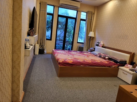 BÁN NHÀ PHỐ PHÚ ĐÔ,DT;45m2x4 T,vị trí đắc địa,Ô TÔ KD Giá nhỉnh 4 tỷ