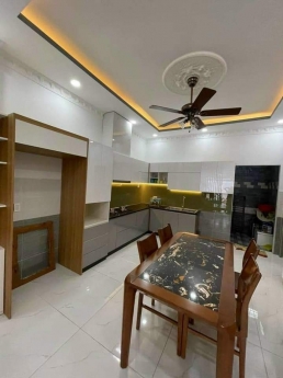 BÁN NHÀ HUỲNH TẤN PHÁT, ĐƯỜNG 6M,  Ô TÔ ĐẬU TRƯỚC CỬA, GIÁ CHỈ 4,X TỶ